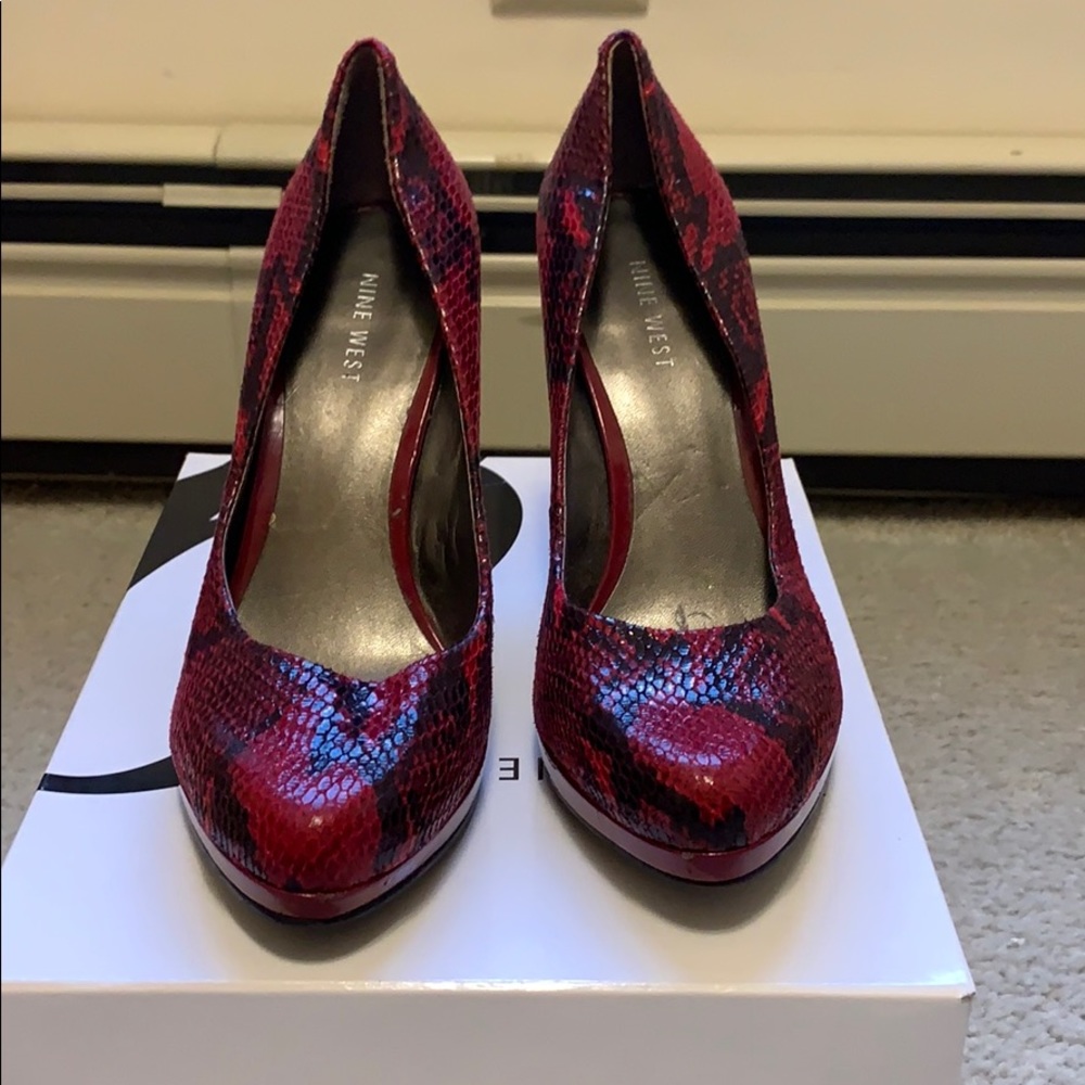 Nine West Red Snakeskin Heels Size 7